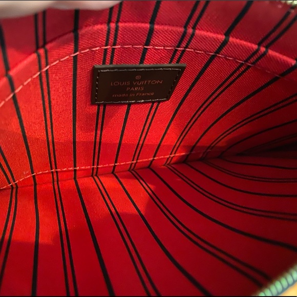 Authentic NEW Louis Vuitton Neverfull red damier pouch - Picture 2 of 8